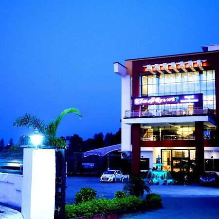 Taraji Resort Ayodhya Exterior foto
